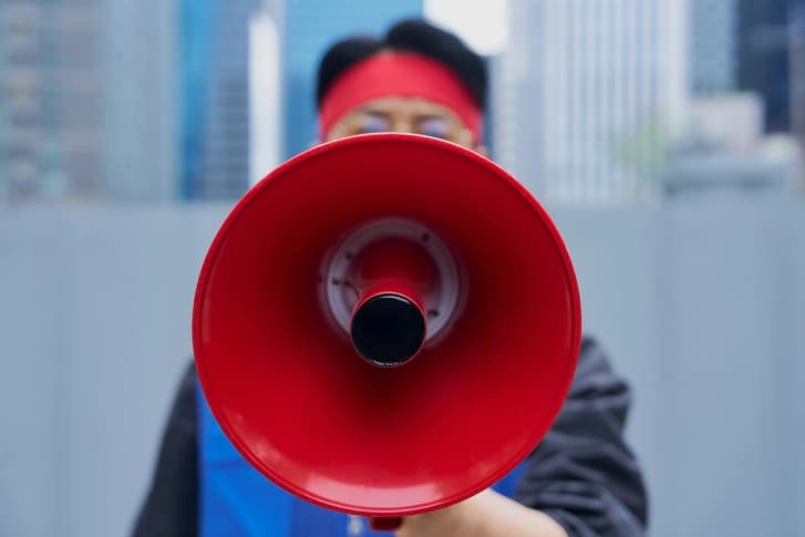 S Electronics general strike collective bargaining performance pay ordinary-wage litigation corporate attorney Daeryun Corporate Legal Group assistance